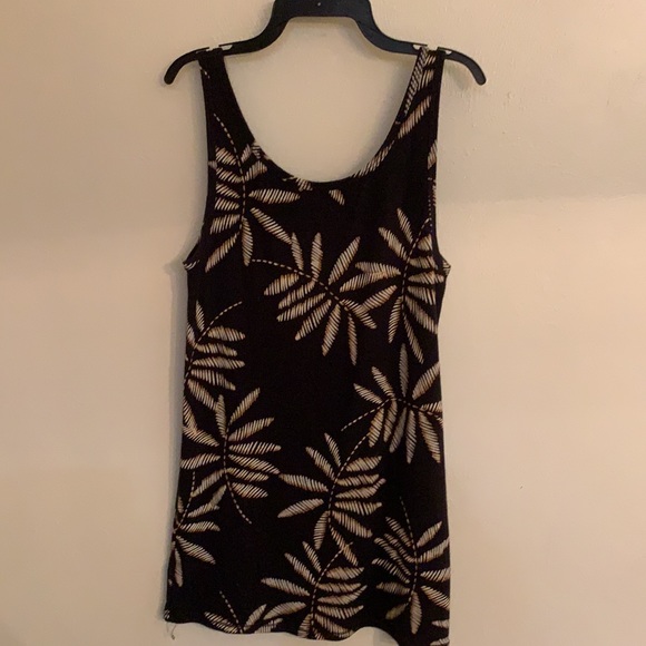 Tank - Picture 2 of 4